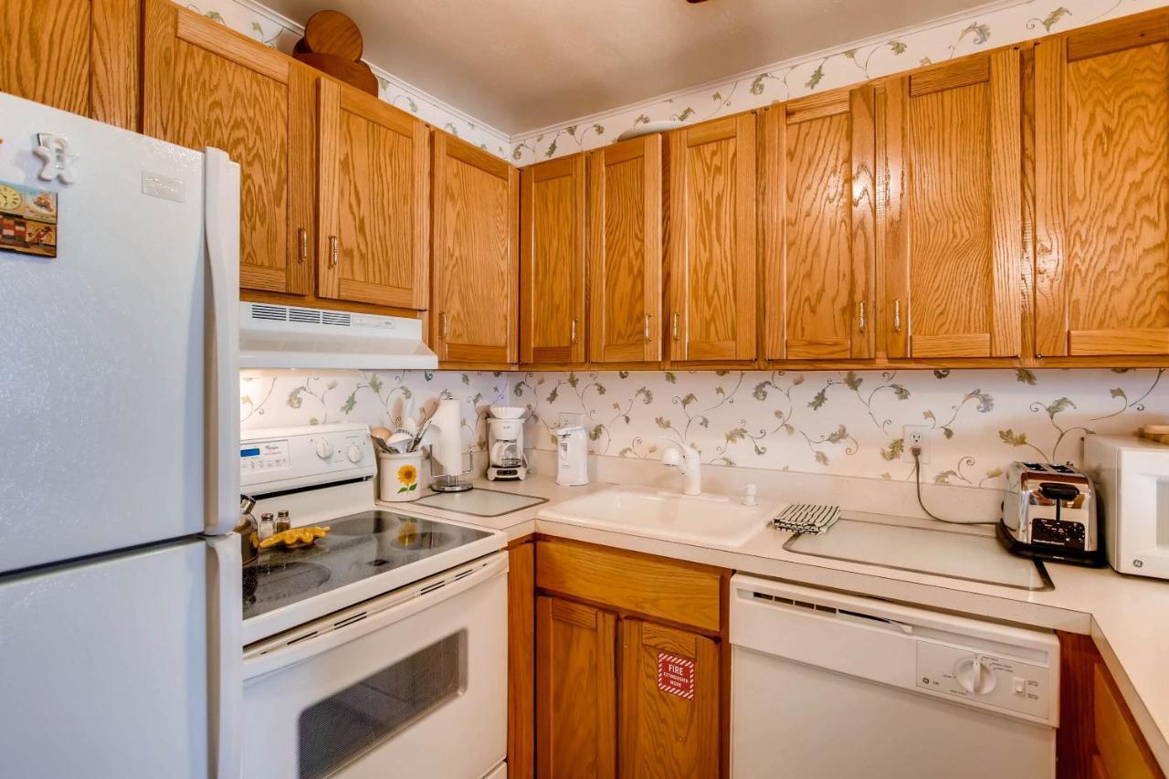 Ski-In Ski-Out Studio Private Balcony & Fireplace Condo كريستيد بات المظهر الخارجي الصورة