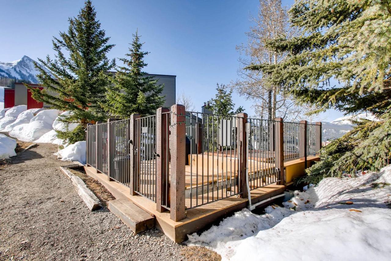 Ski-In Ski-Out Studio Private Balcony & Fireplace Condo كريستيد بات المظهر الخارجي الصورة